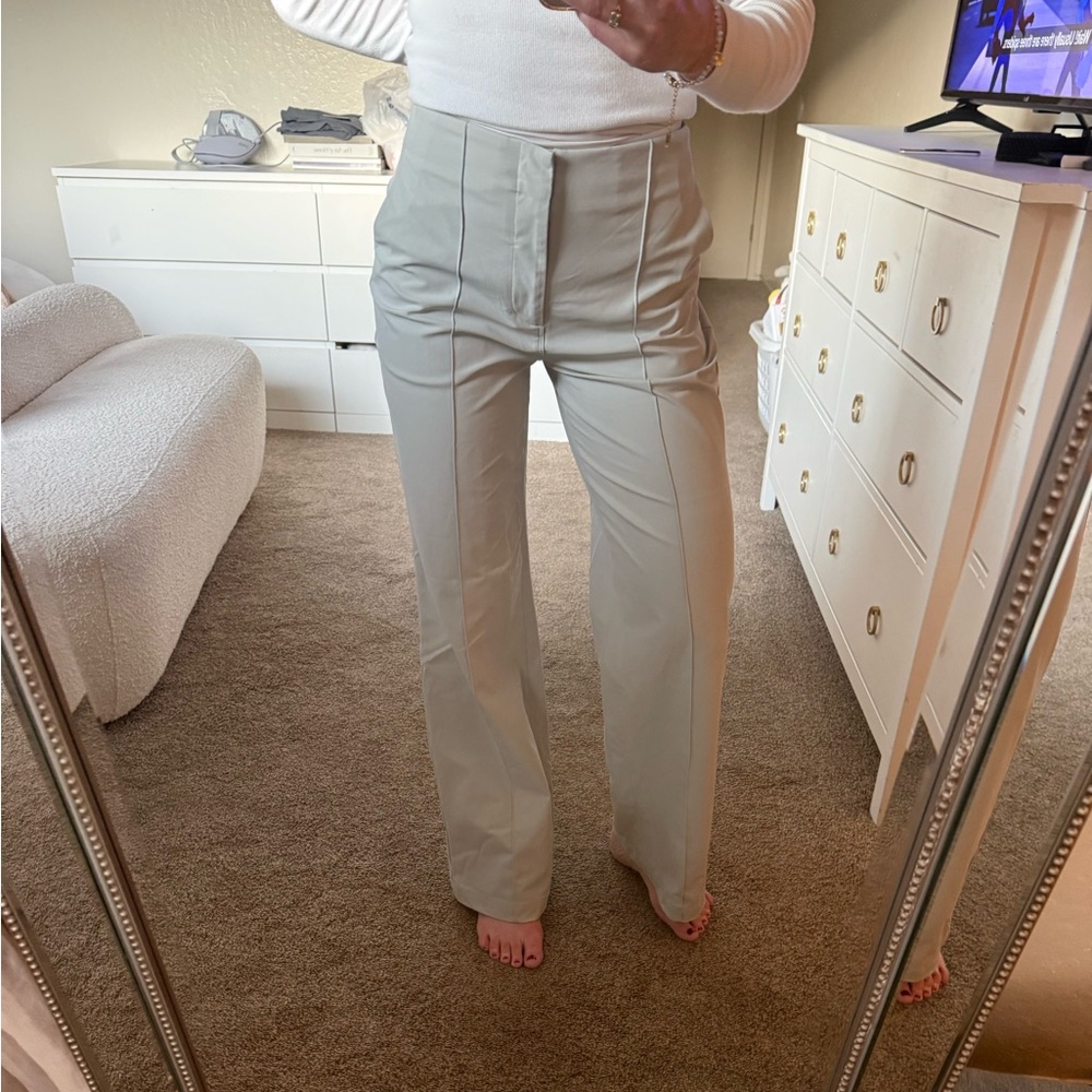 Vuori Cream Wide Leg Women's Pants